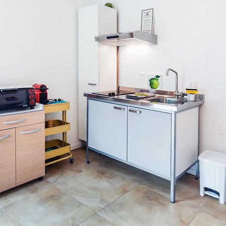 Easy Flat Vezia, Indipendent Entrance, Free Parking Apartment Lugano Luaran gambar