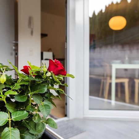 Easy Flat Vezia, Indipendent Entrance, Free Parking Apartment Lugano Luaran gambar