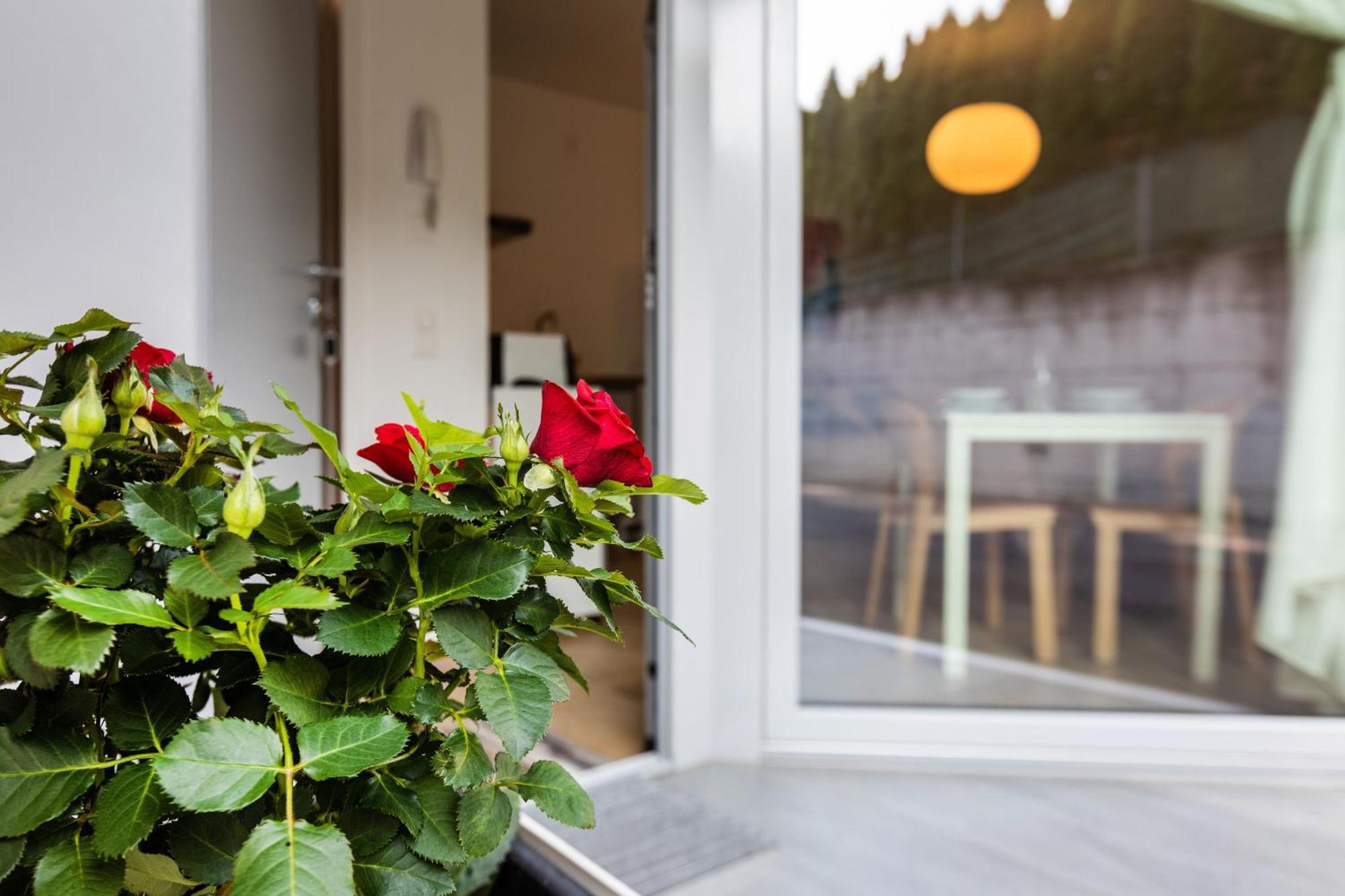 Easy Flat Vezia, Indipendent Entrance, Free Parking Apartment Lugano Luaran gambar