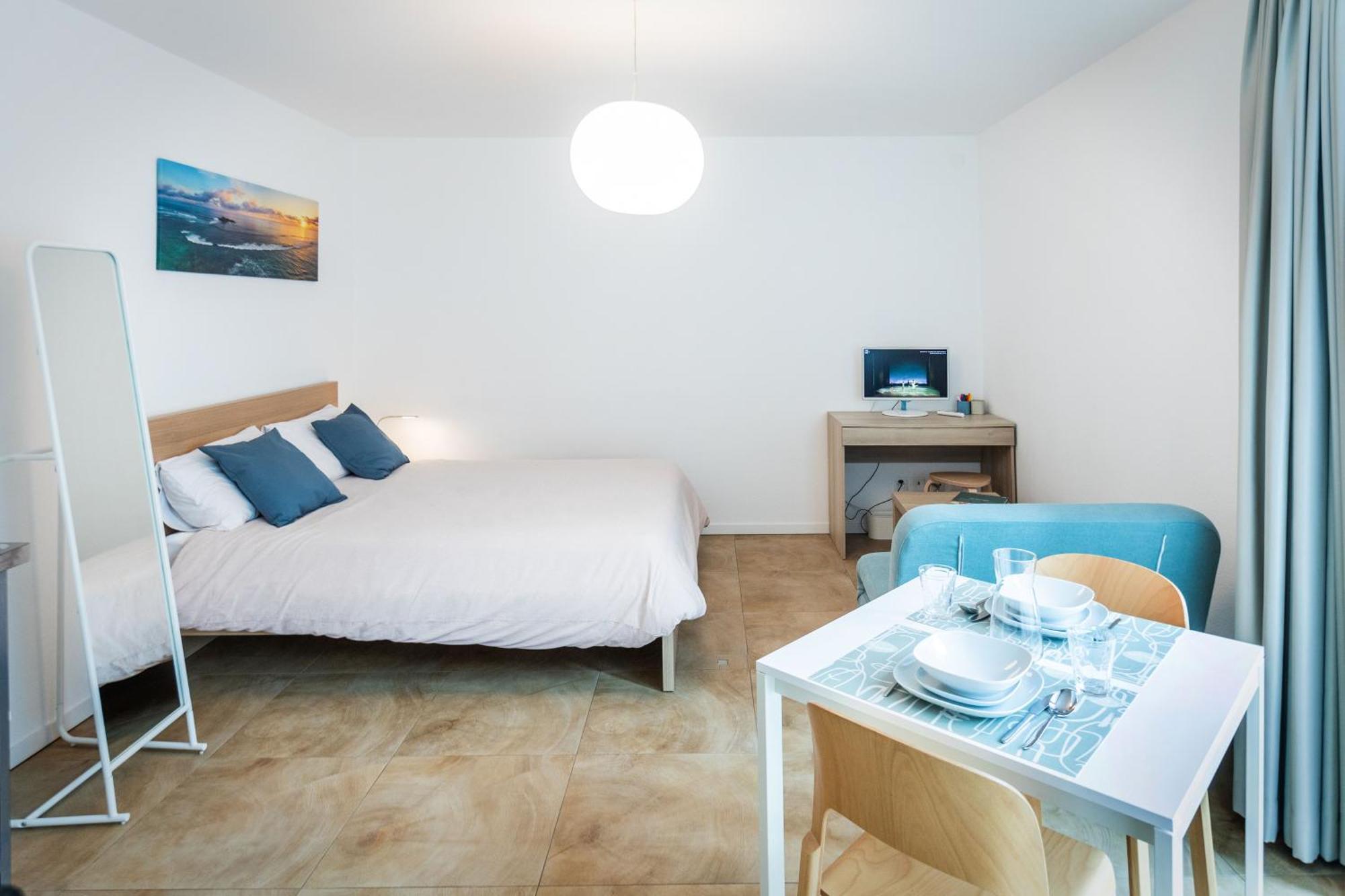 Easy Flat Vezia, Indipendent Entrance, Free Parking Apartment Lugano Bilik gambar